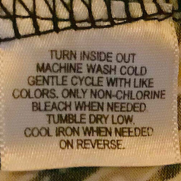 Style & Co - Abstract gold, black & silver long-sleeved top, Size L, poly blend - Picture 7 of 7